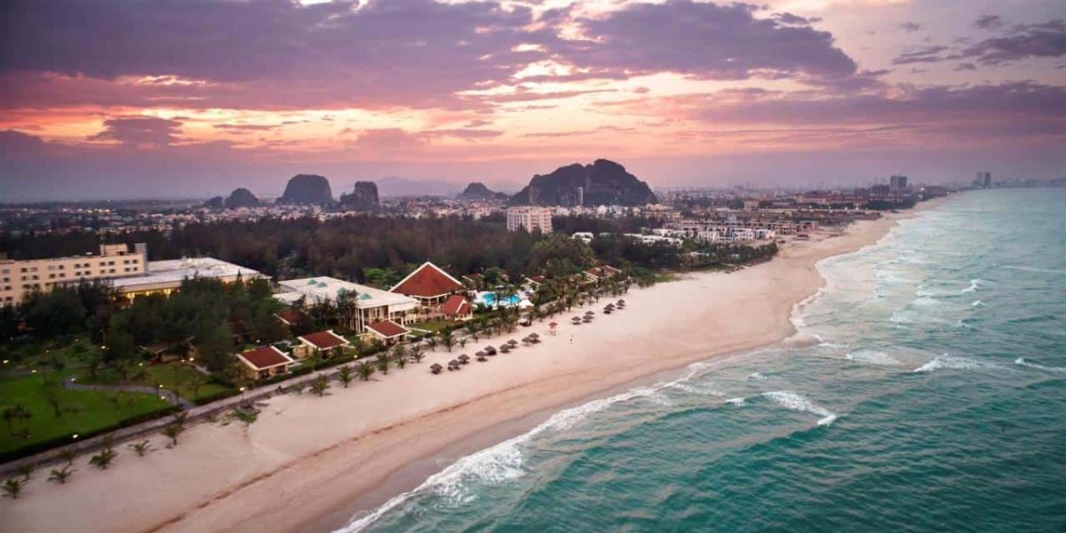 Non Nuoc Beach