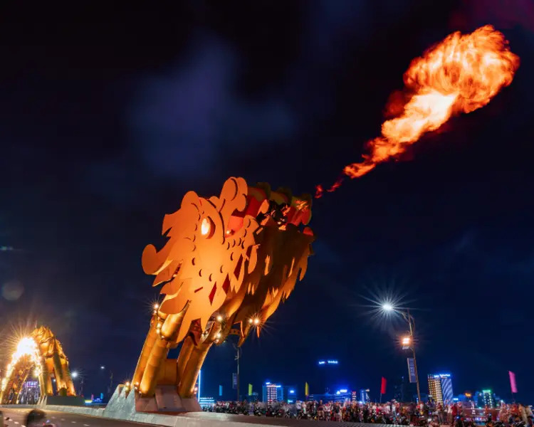 Dragon Fire Show
